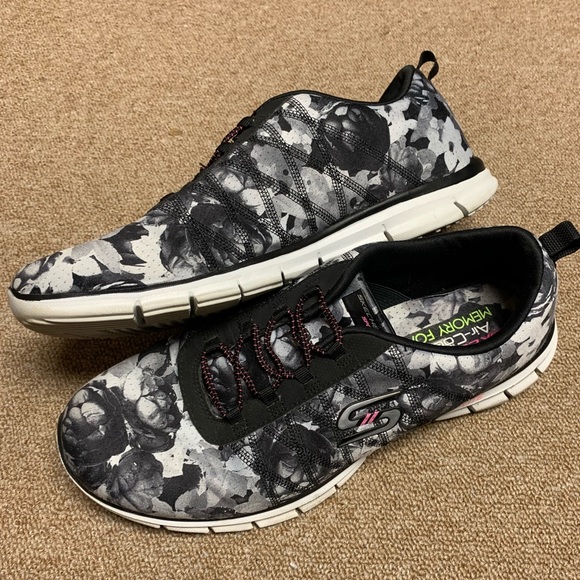 skechers air cooled memory foam womens slip on